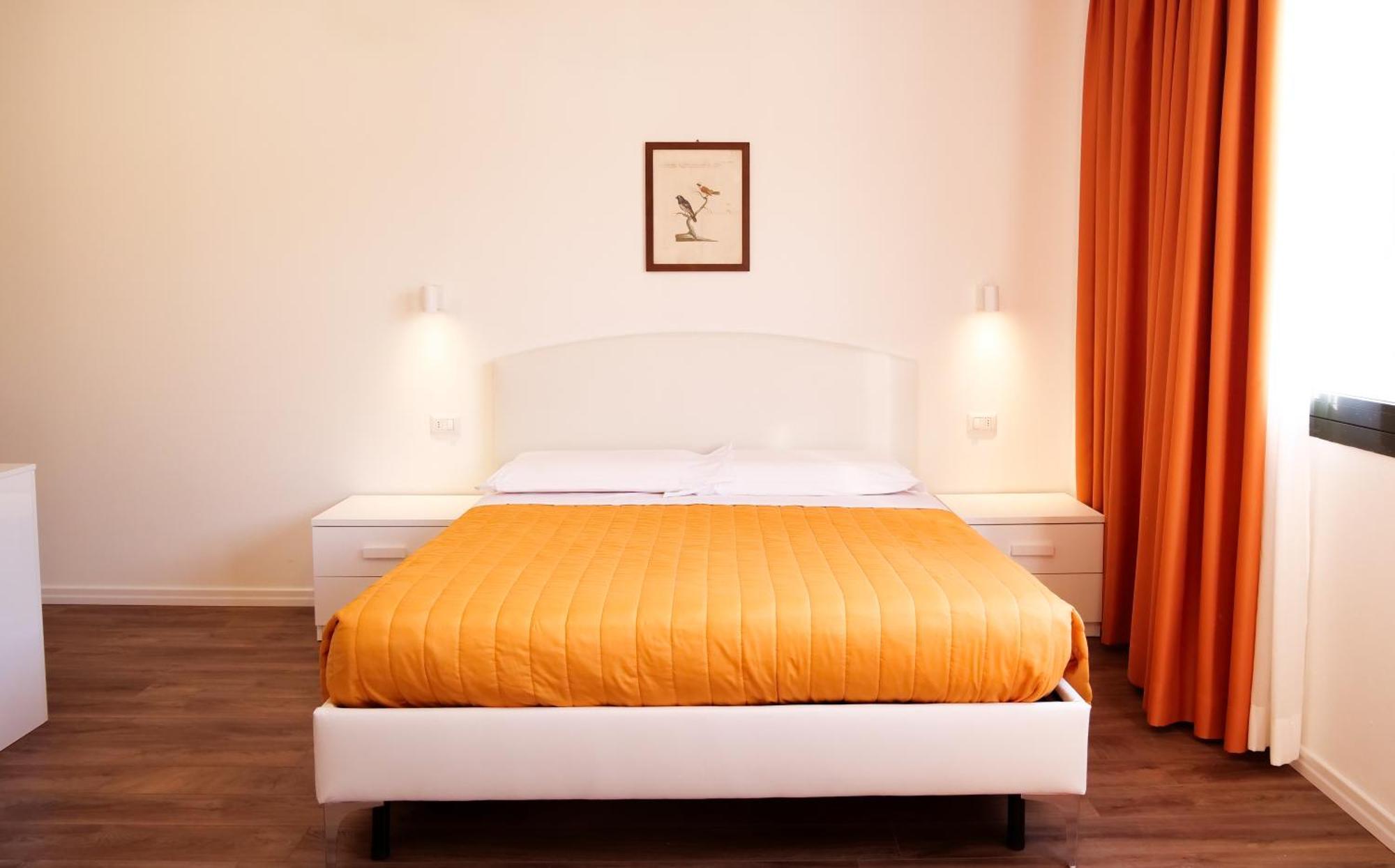 Aparthotel Victoria Royal Garden Côme Esterno foto