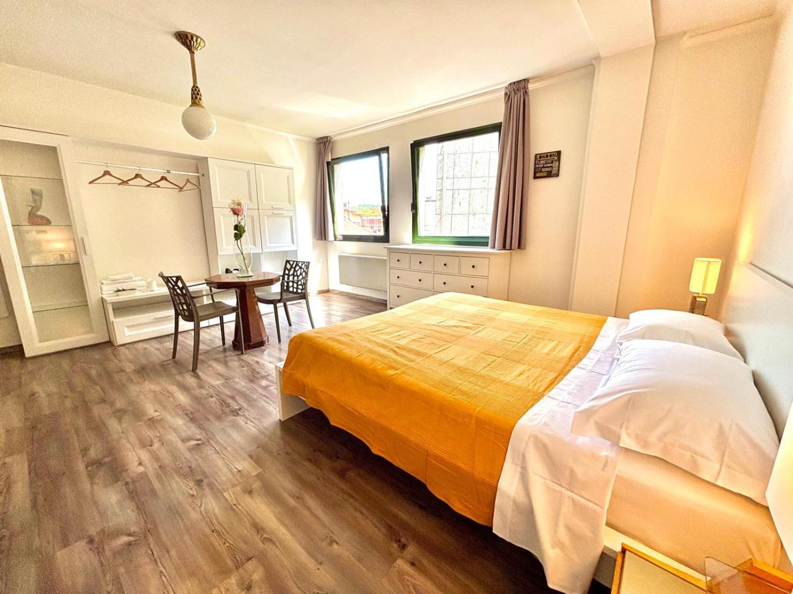 Aparthotel Victoria Royal Garden Côme Esterno foto